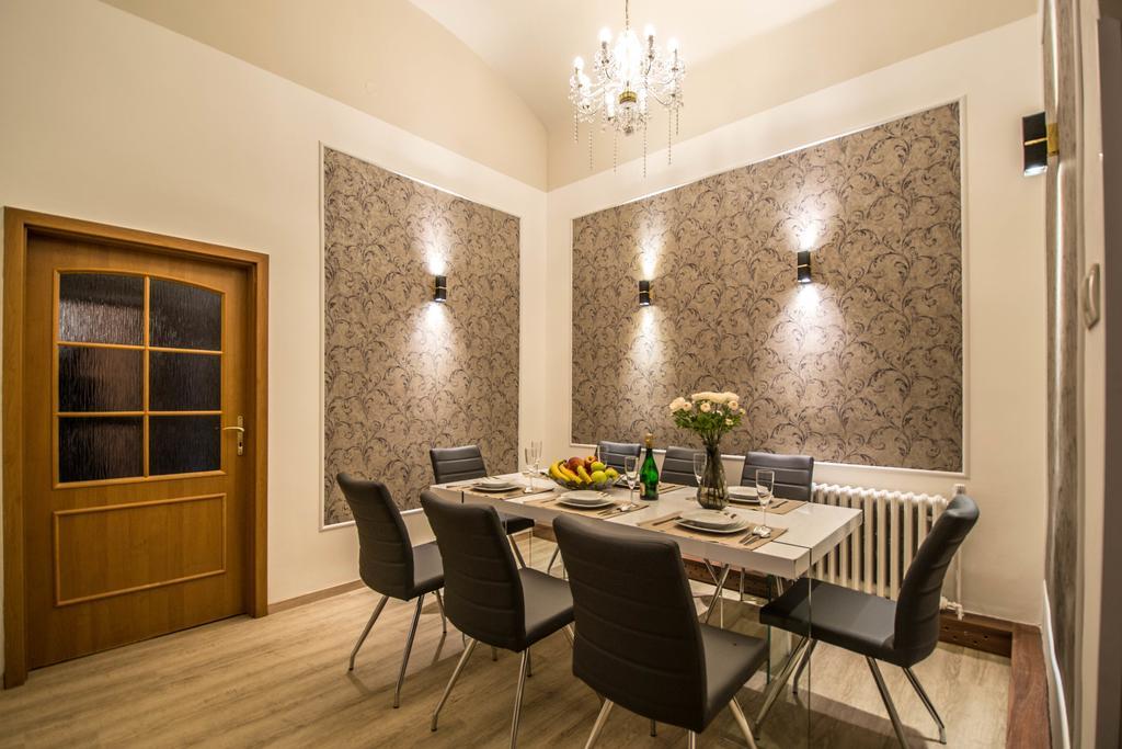 4Bdr Historical Spirit Apt By Ruterra براغ المظهر الخارجي الصورة