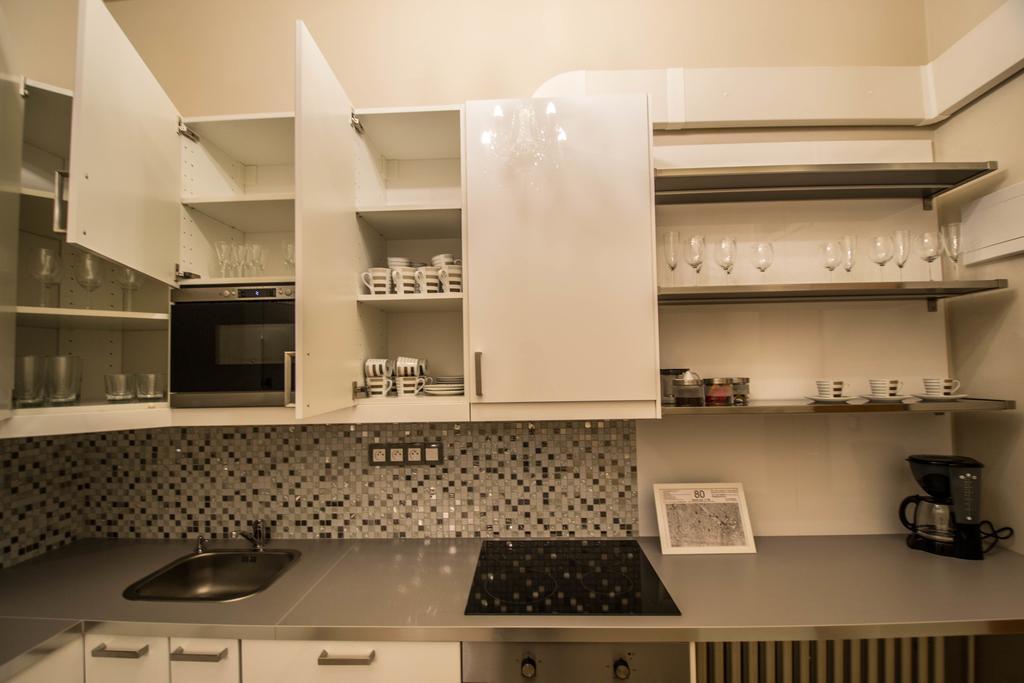 4Bdr Historical Spirit Apt By Ruterra براغ المظهر الخارجي الصورة