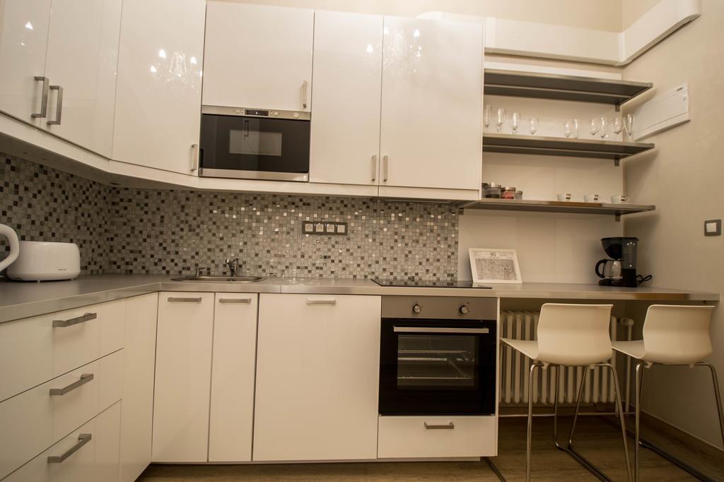 4Bdr Historical Spirit Apt By Ruterra براغ المظهر الخارجي الصورة